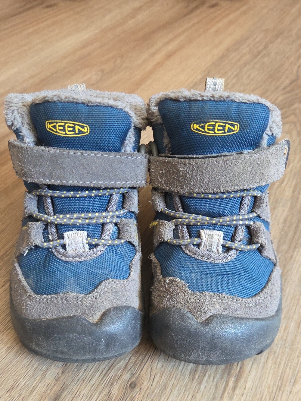 KEEN Kids' Knotch Chukka Hiking / Snow Boots - Toddler Size 5